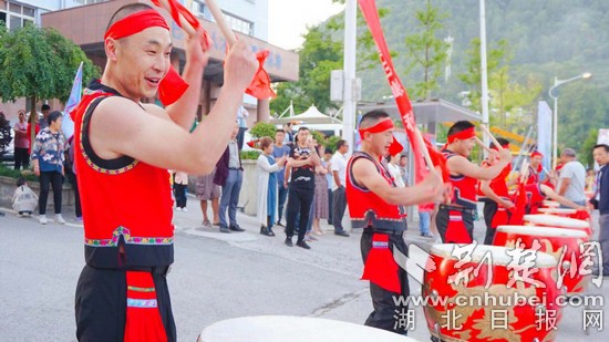 838a0be28add64cbe0a3971b488b30e4 838a0be28add64cbe0a3971b488b30e4