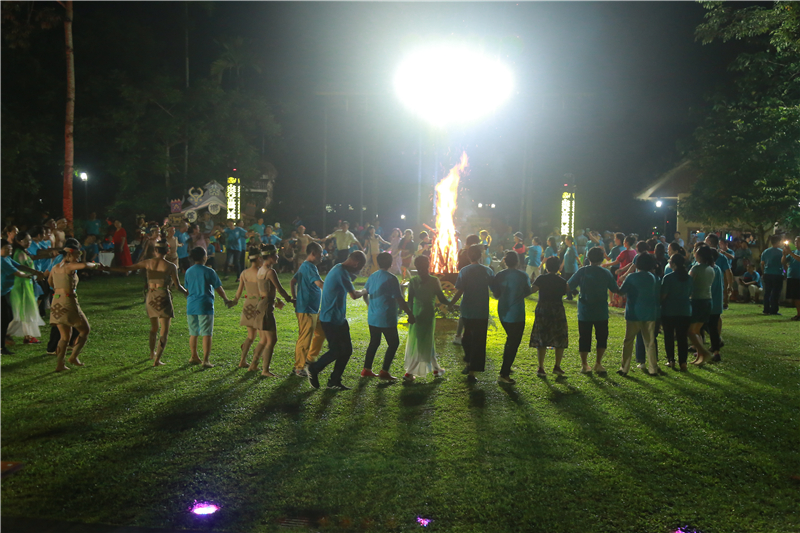 5、300名老同學分別40載 檳榔谷聚首重溫激情歲月