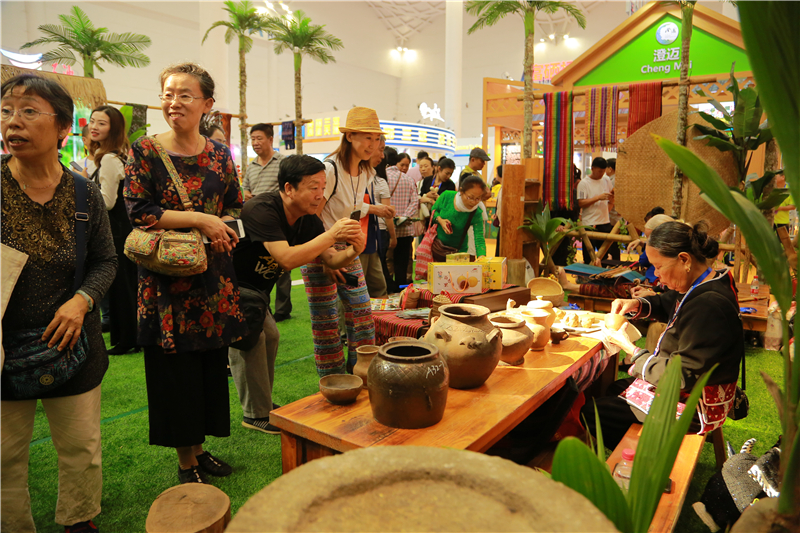 3、檳榔谷參展2019海南休博會 文化特色加深海南印象