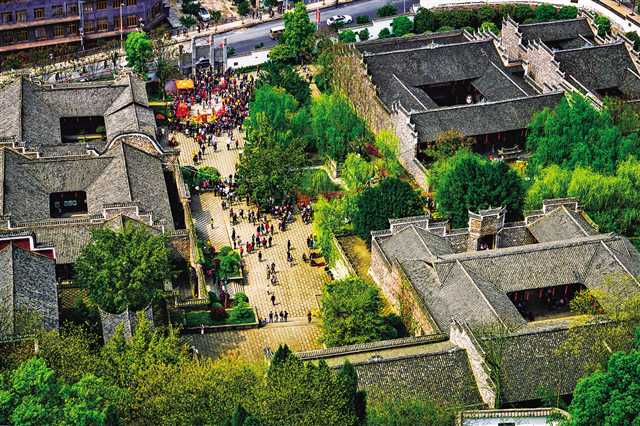 e80f531c-a586-4356-82ad-07e2d0ead7f3