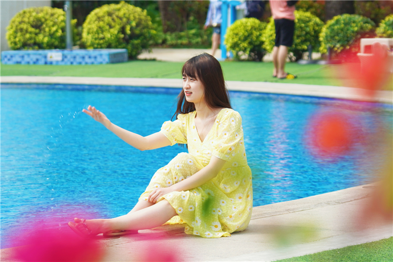 游客打卡”私人訂制“泳池 游客打卡”私人訂制“泳池